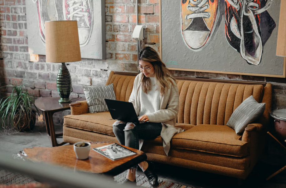 woman on laptop
